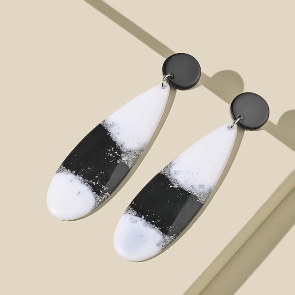 

Two Tone Drop Earrings, Black and white