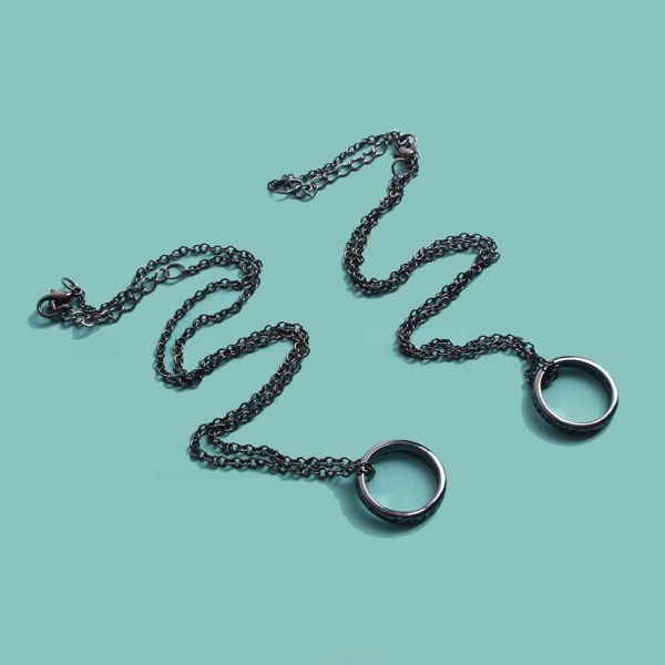 

2pcs Round Charm Necklace, Gun black