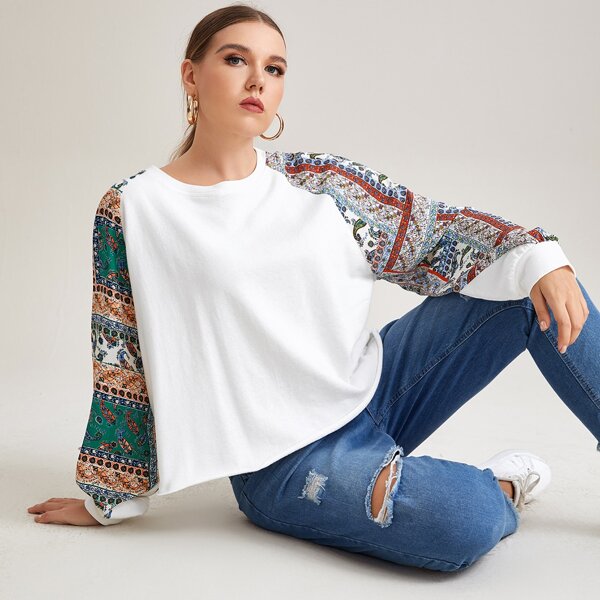 

Plus Geo Print Raglan Sleeve Pullover, White