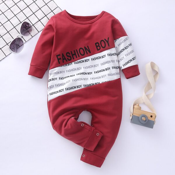 

Baby Boy Contrast Panel Letter Graphic Jumpsuit, Burgundy