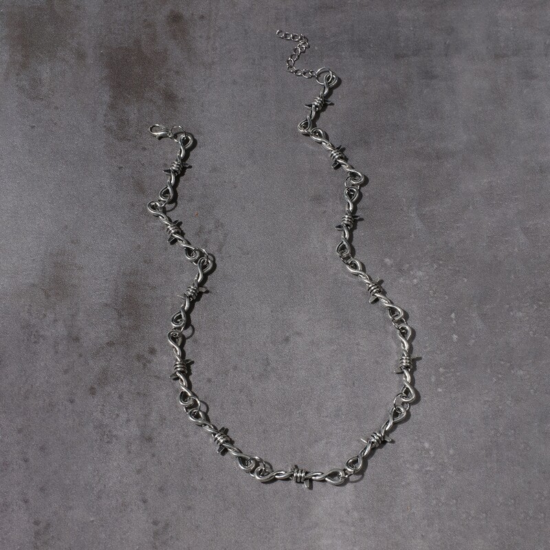 

Twist Design Necklace, Silver