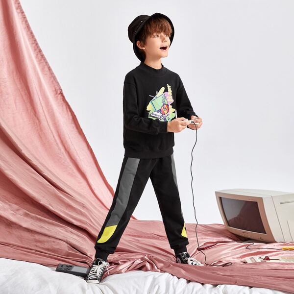 

Boys Cartoon Graphic Pullover & Contrast Sideseam Sweatpants Set, Black