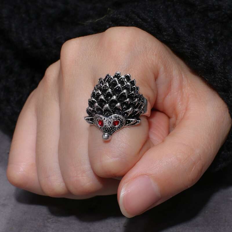 

Rhinestone Hedgehog Ring, Silver