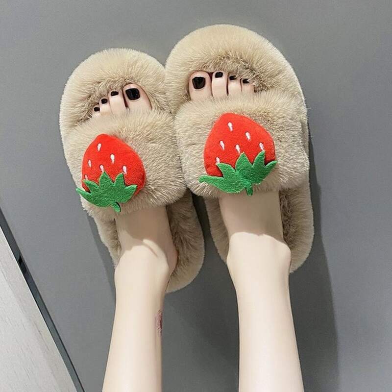 

Strawberry Decor Fluffy Slippers, Khaki