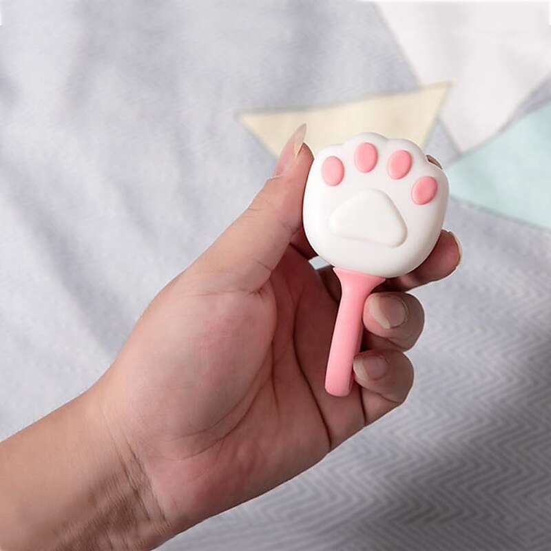 

1pc Random Cat Paw Shaped Quilt Seamless Clip, Multicolor