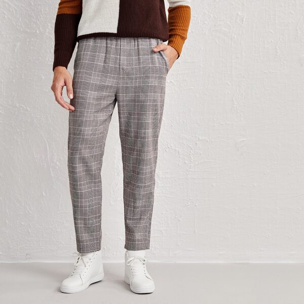 

Men Plaid Pattern Tapered Pants, Grey