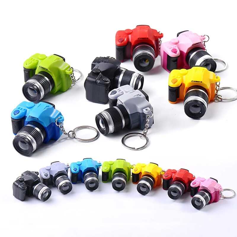 

1pc Random Camera Design Keychain, Multicolor
