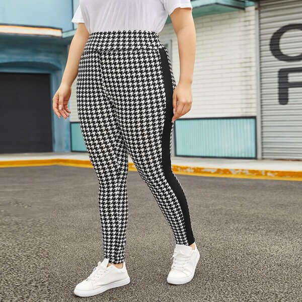 

Plus Contrast Sideseam Houndstooth Leggings, Black and white