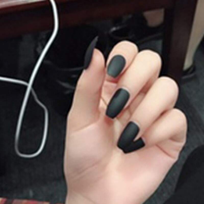 

24pcs Plain Matte Fake Nail & 24pcs Tape, Black
