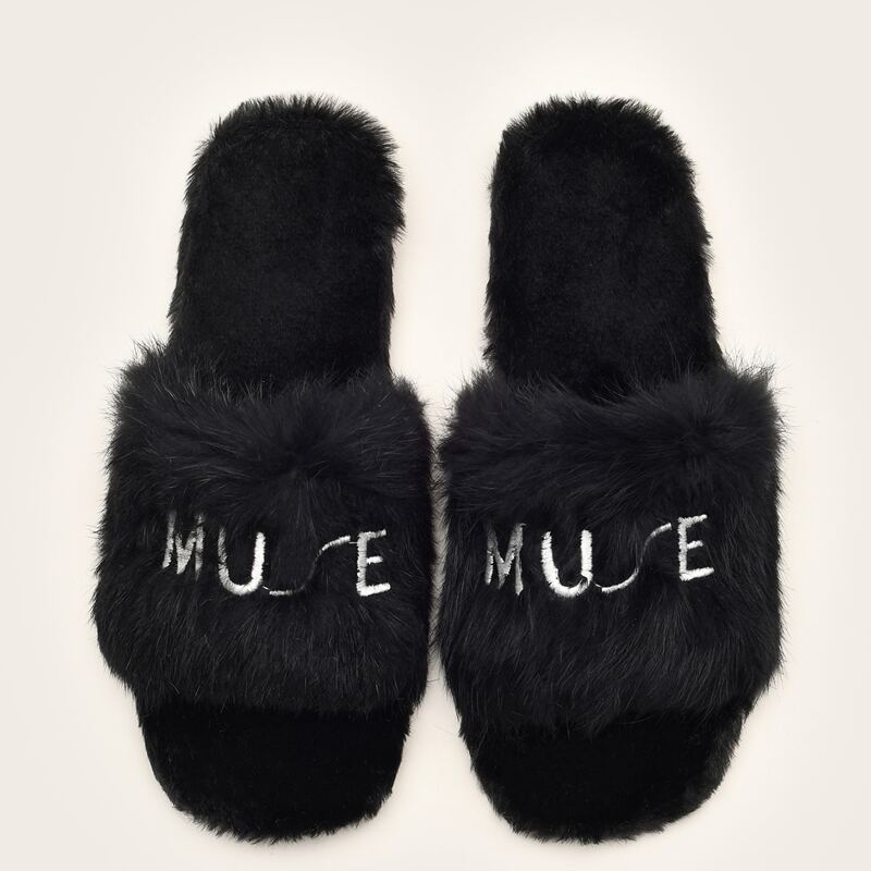 

Letter Open Toe Fluffy Slippers, Black