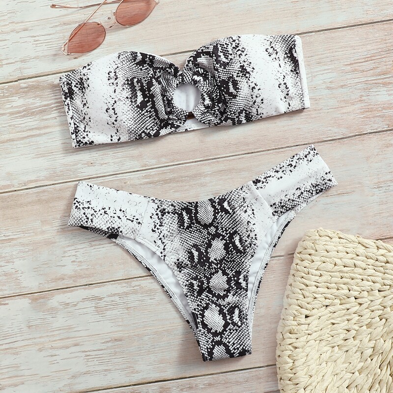 

Snakeskin Ring Decor Bandeau Bikini Swimsuit, Black and white
