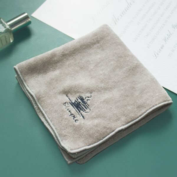 

1pc Embroidery Pattern Face Towel, Grey