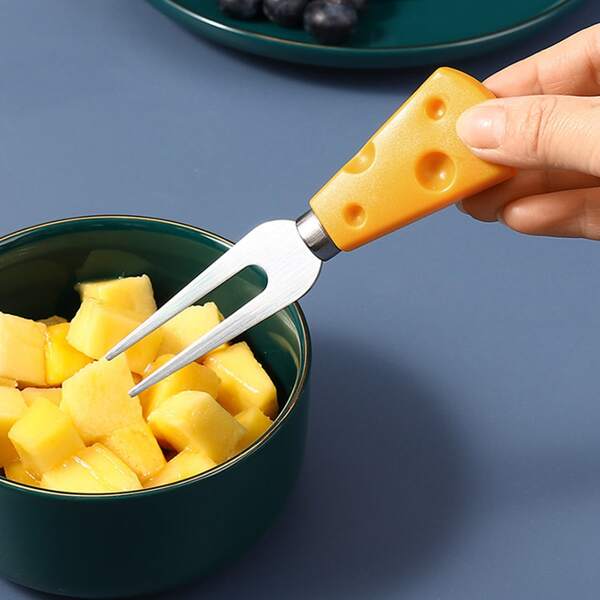 

1pc Cheese Decor Fork, Yellow