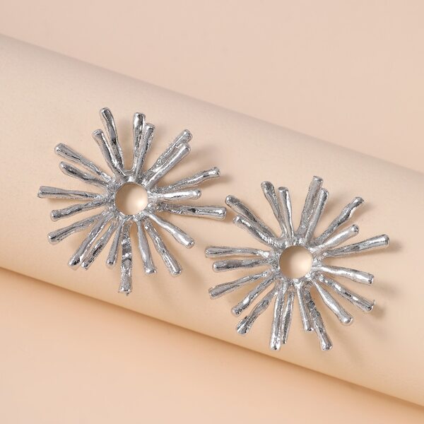 

Hollow Out Geo Design Stud Earrings, Silver