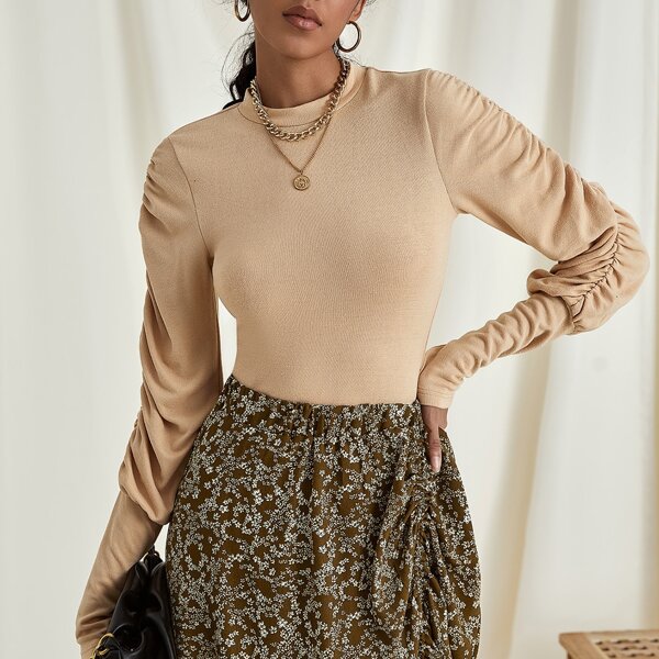 

Ruched Sleeve Form Fitting Tee, Apricot
