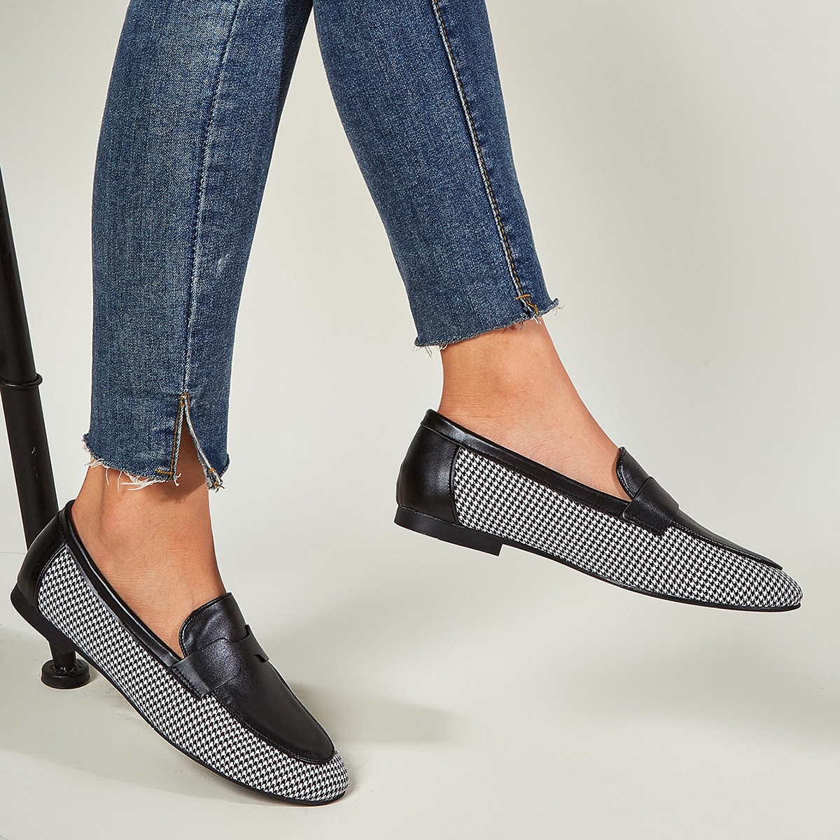 Image of Contrast PU Houndstooth Loafers