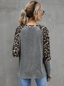 SHEIN LUNE Contrast Leopard Raglan Sleeve Tee - Grey - View 2