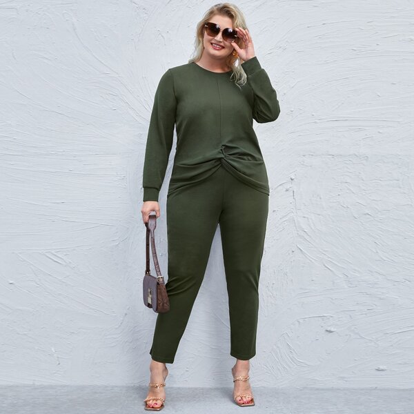 

Plus Twist Front Top & Crop Pants, Army green