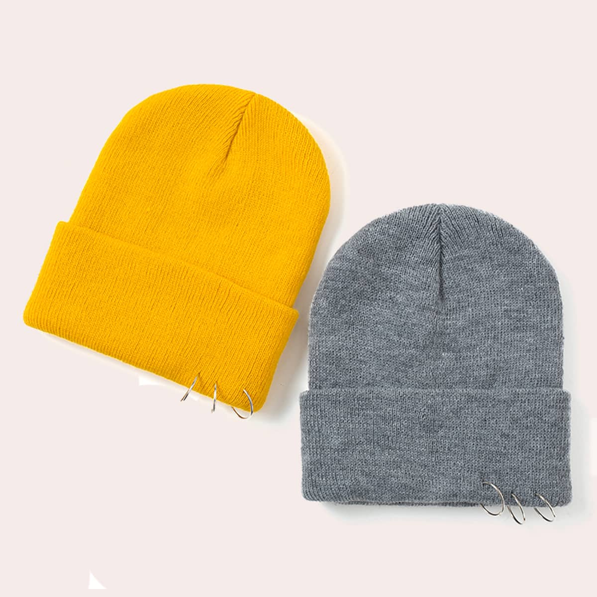 

2pcs Ring Decor Beanie, Multicolor