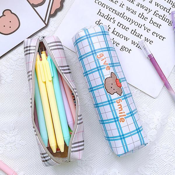 

1pc Cartoon Graphic Random Pencil Case, Multicolor