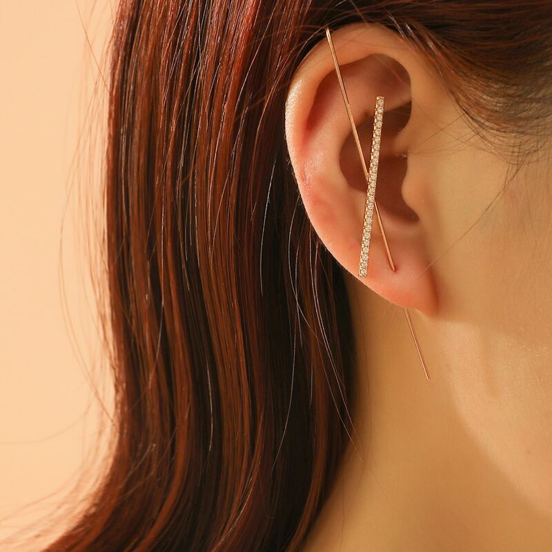 

1pc Rhinestone Bar Ear Cuff, Gold