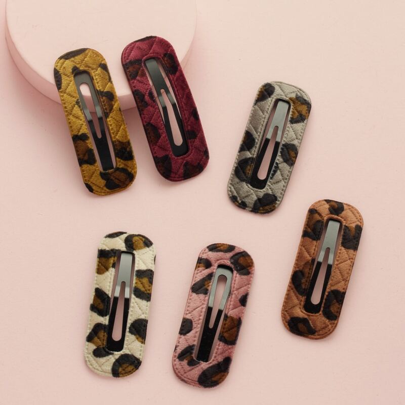 

2pcs Random Leopard Hair Clip, Multicolor
