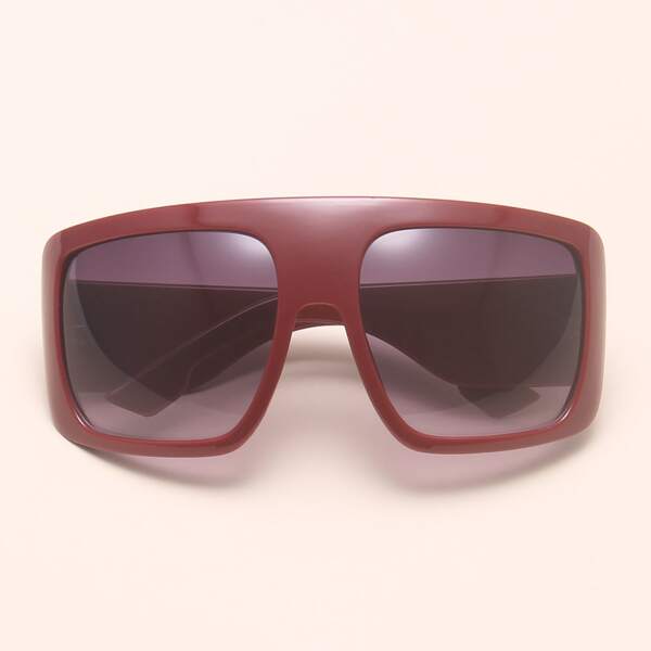 

Oversized Frame Tinted Lens Sunglasses