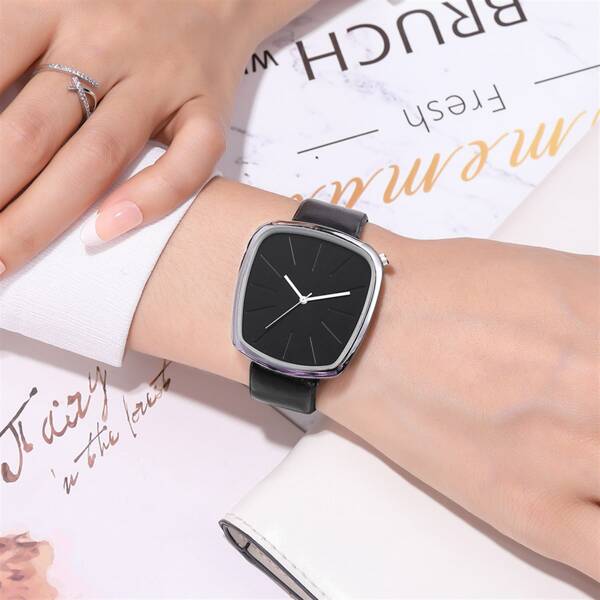 

Simple Design Pointer Quartz Watch