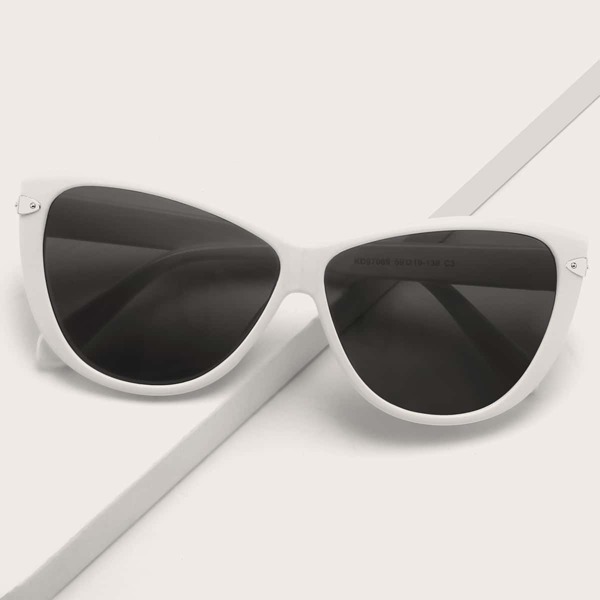 

Cat Eye Two Tone Sunglasses