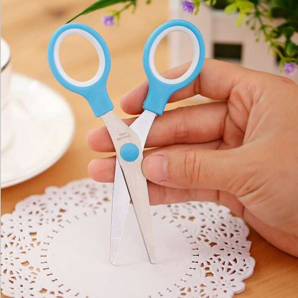 

2pcs Random Safety Scissors, Multicolor