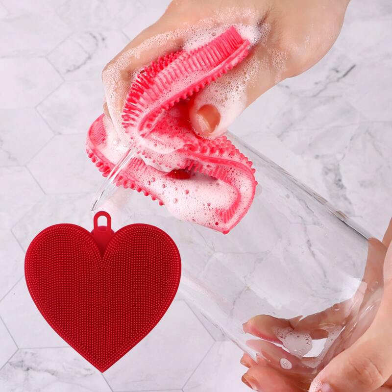 

1pc Heart Shaped Cleaning Brush, Red