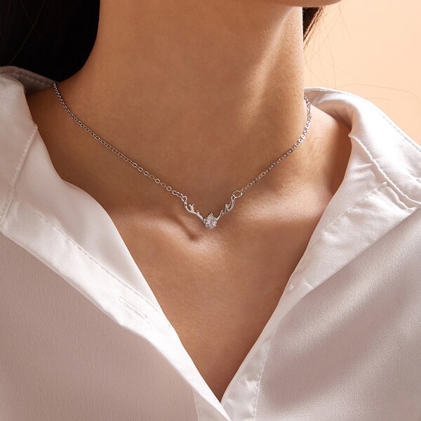 

Christmas Deer Decor Necklace, Silver