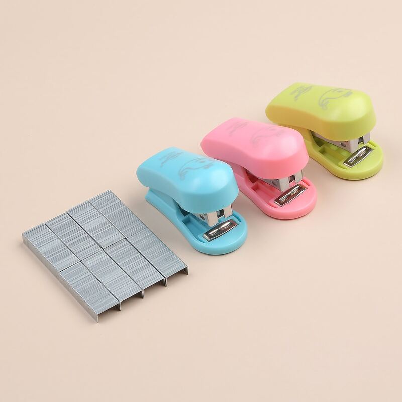 

1pc Random Stapler & 400pcs Staples, Multicolor