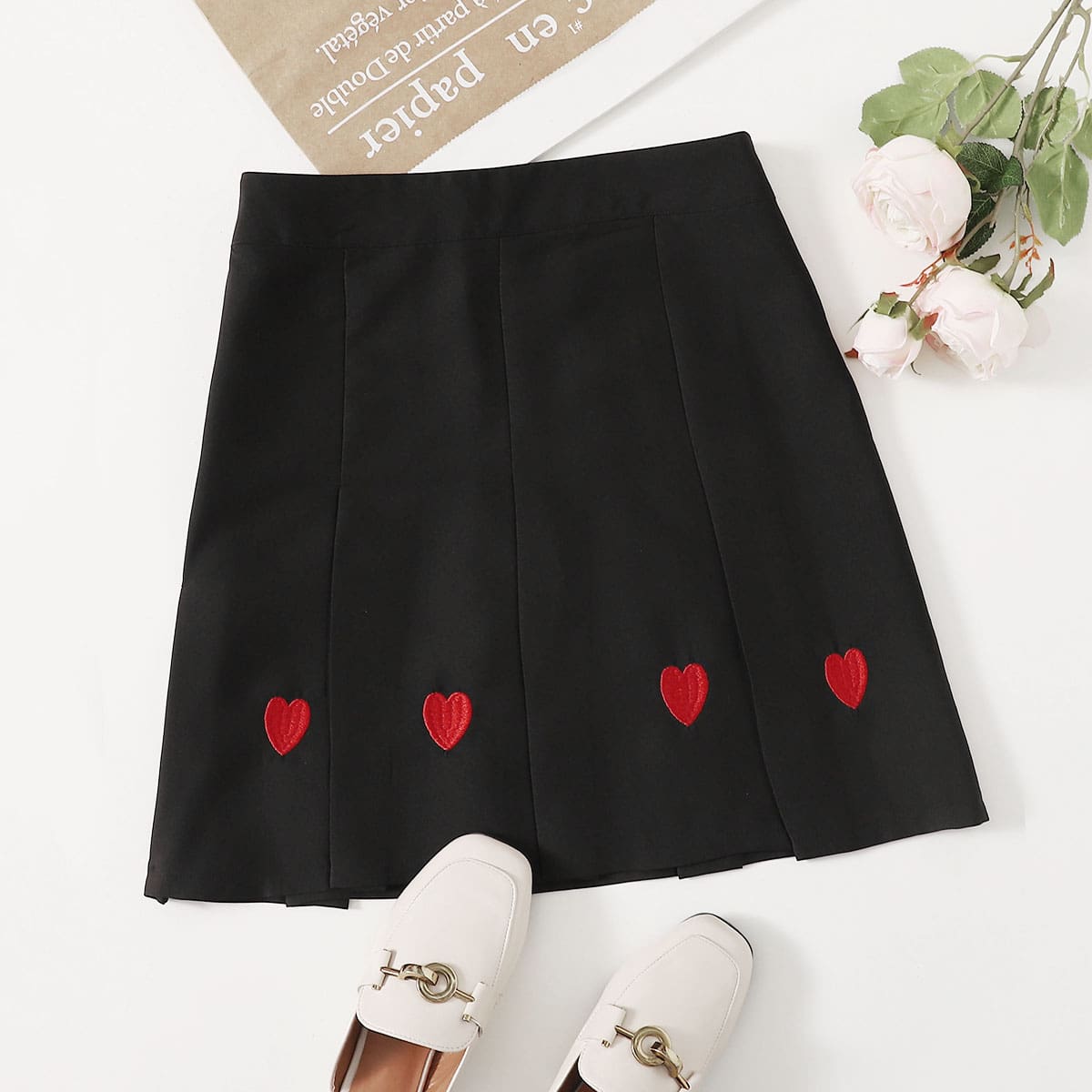 

Heart Embroidery Skirt, Black