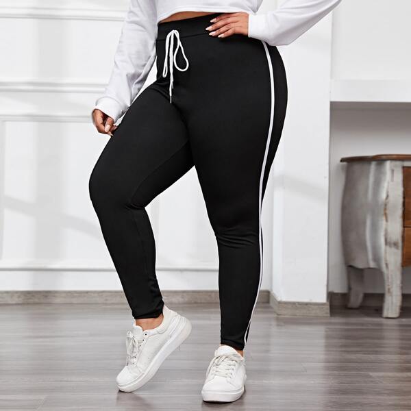 

Plus Contrast Tape Knot Front Leggings, Black