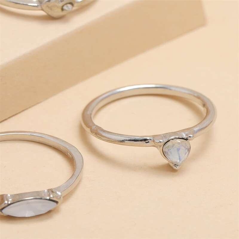 

4pcs Rhinestone Heart Ring, Silver