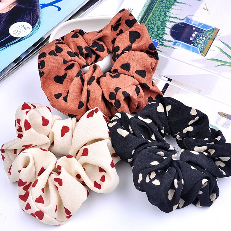 

2pcs Random Heart Scrunchie, Multicolor
