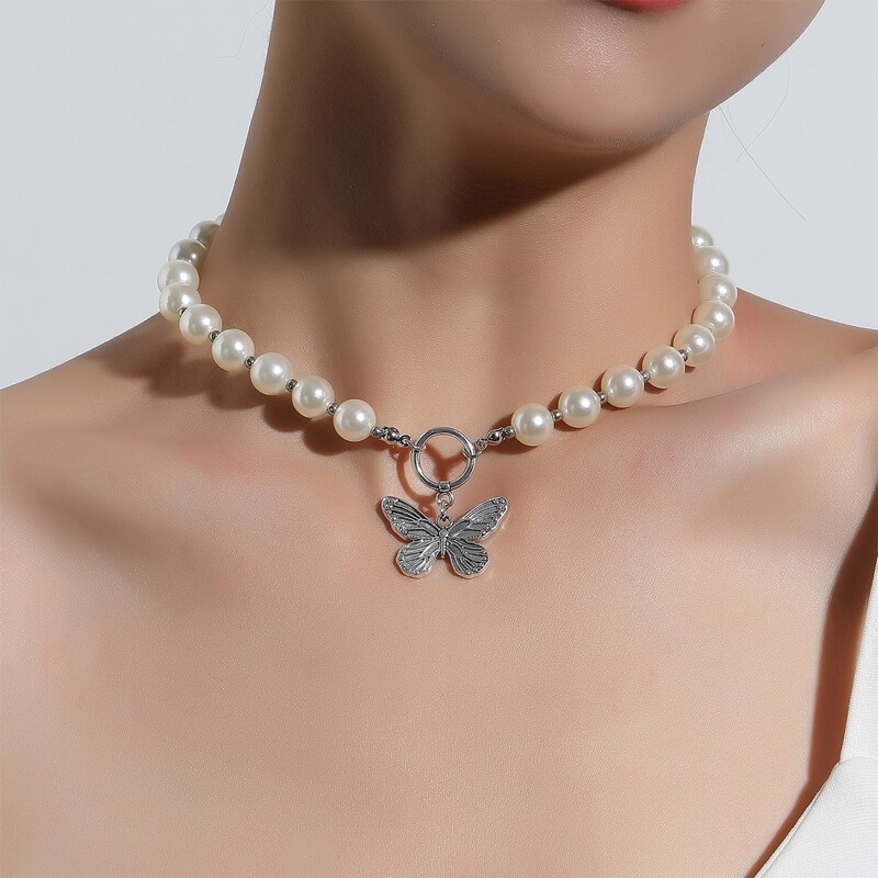 

Butterfly Faux Pearl Choker, White