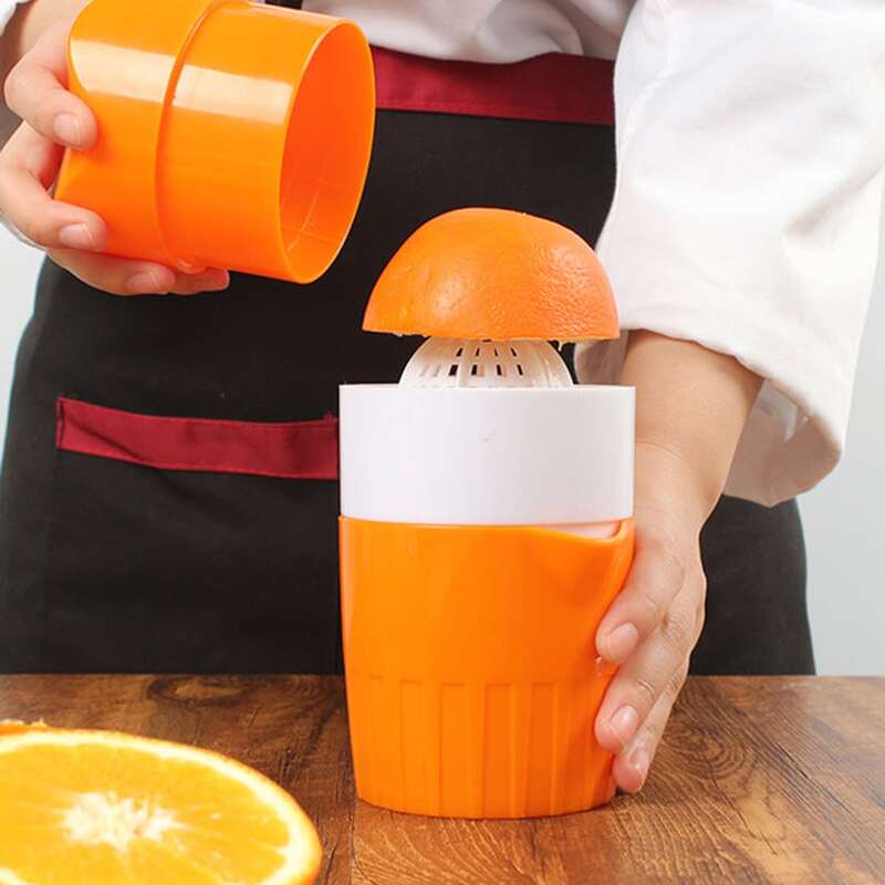 

1pc Manual Fruit Squeezer, Orange