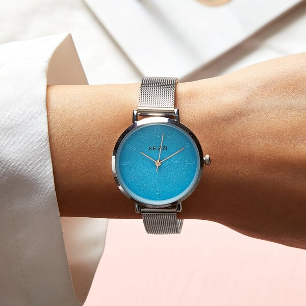 

Round Pointer Mesh Strap Quartz Watch