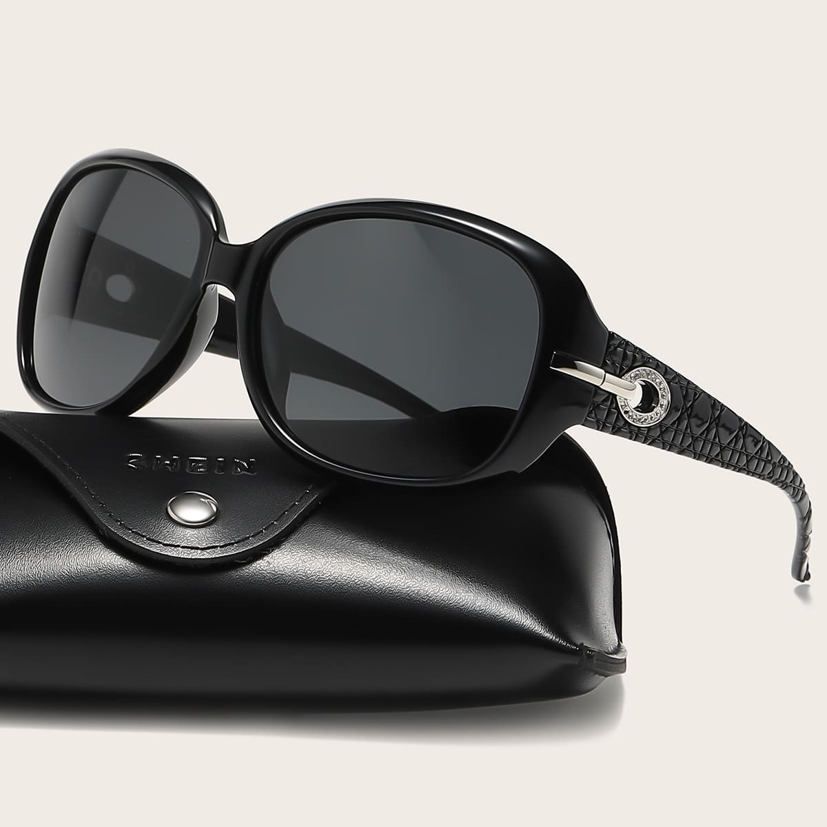 

Rhinestone Detail Polarized Sunglasses