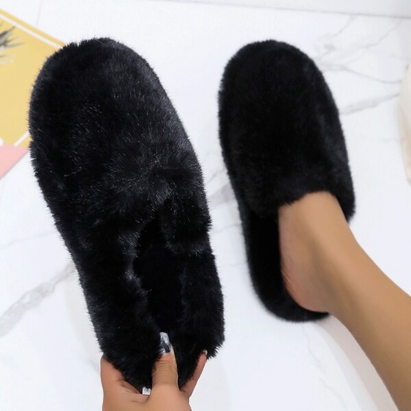 

Minimalist Wide Fit Fluffy Slippers, Black