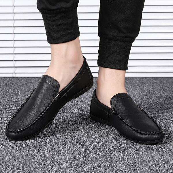 

Men Stitch Trim Wide Fit Loafers, Black