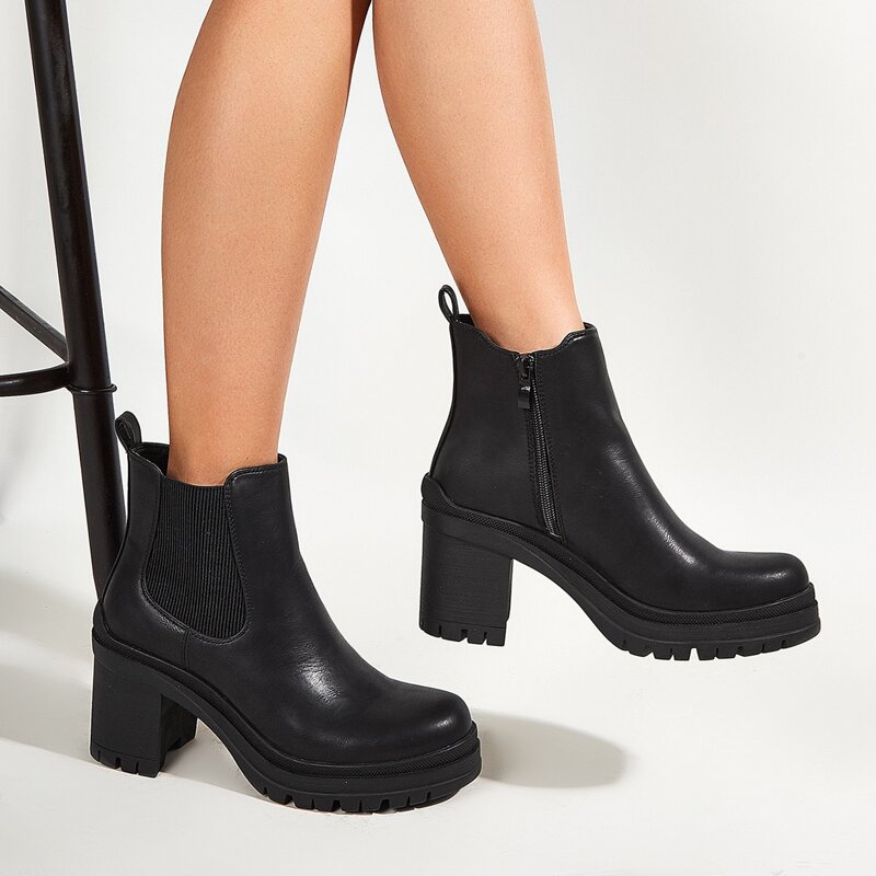 

Minimalist Chunky Heeled Chelsea Boots, Black