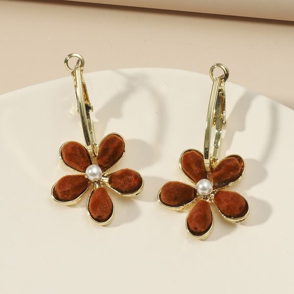 

Faux Pearl Flower Decor Earrings, Coffee brown
