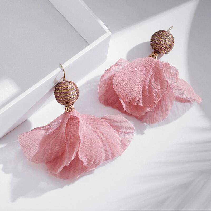 

Floral Design Drop Earrings, Pink