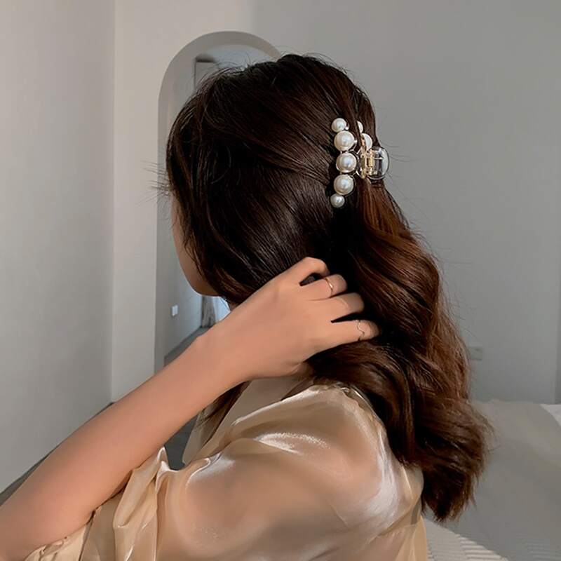 

Faux Pearl Hair Claw, Clear