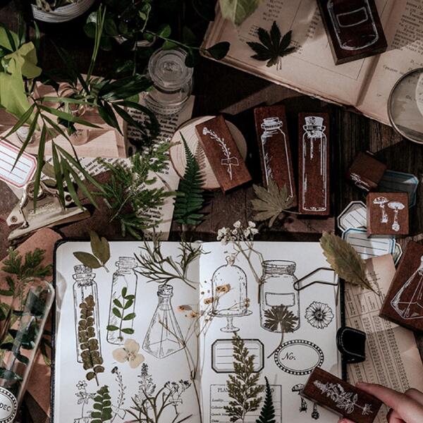 

1pc Plant Pattern Random Wooden Stamp, Brown