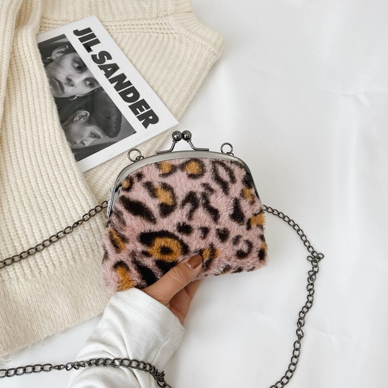 

Kisslock Faux Fur Fluffy Leopard Bag, Multicolor