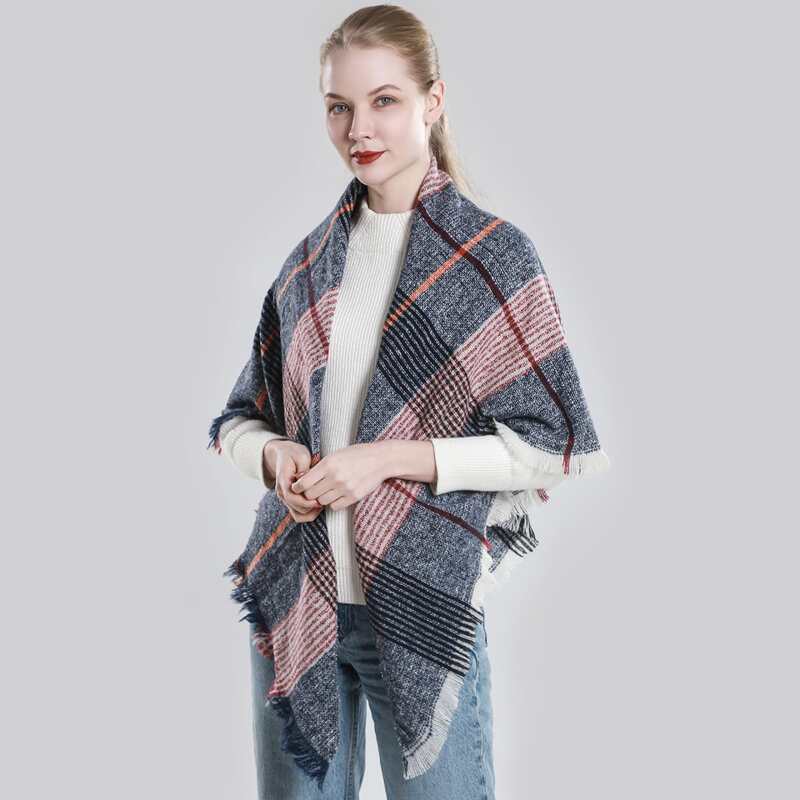 

Plaid Pattern Raw Hem Scarf, Multicolor